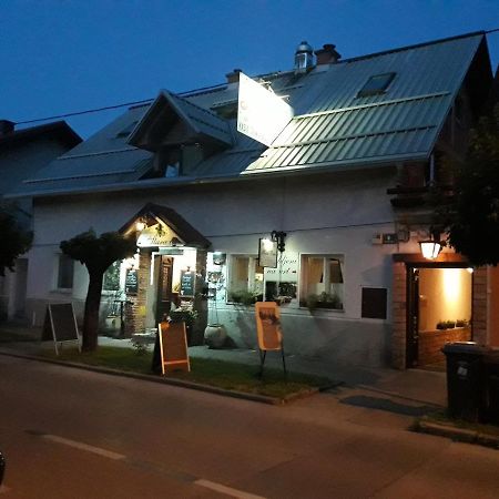 Hostel Piero Ljubljana Ngoại thất bức ảnh